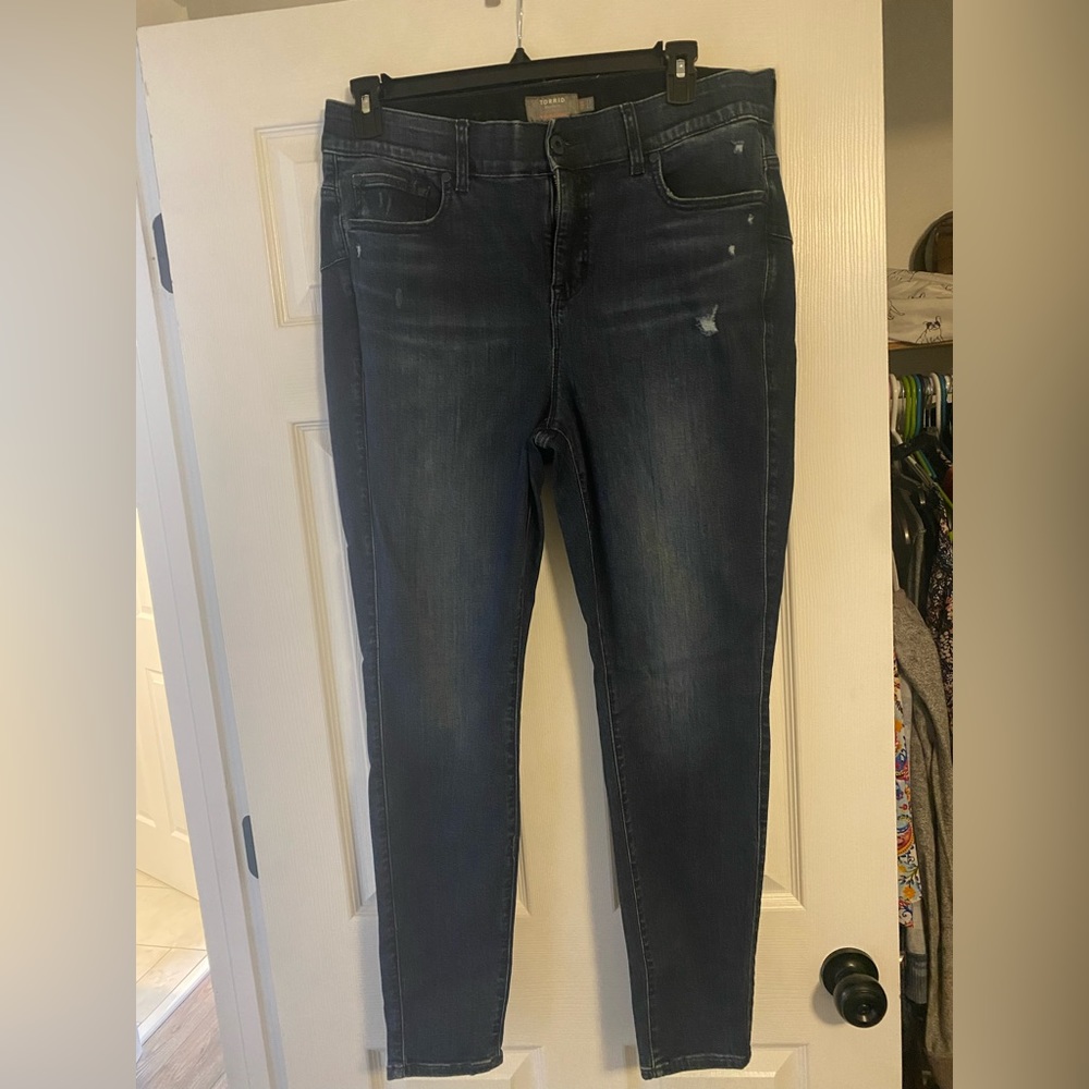 Torrid Bombshell Skinny 18R Jeans. NWOT